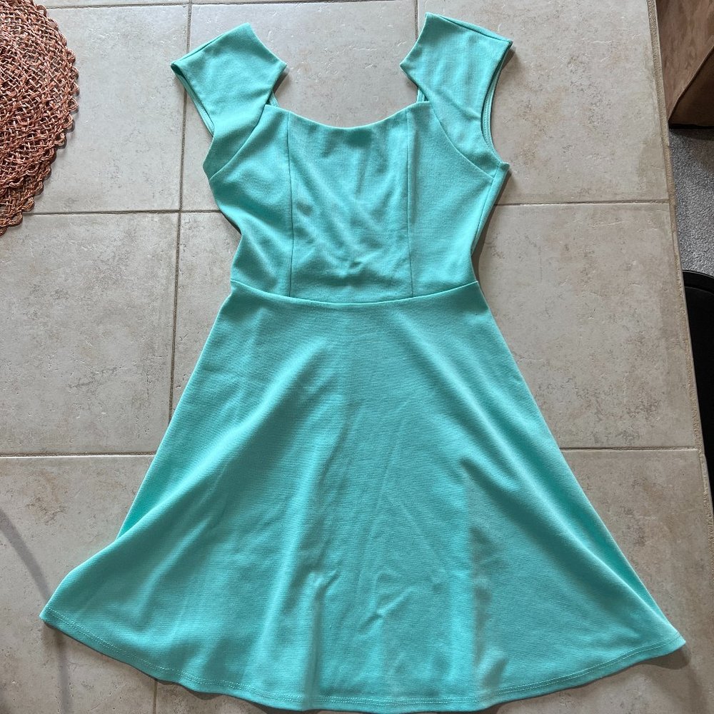 Flattering Low-Back Mint/Robin's Egg Blue A-Line Dress Women's Size S